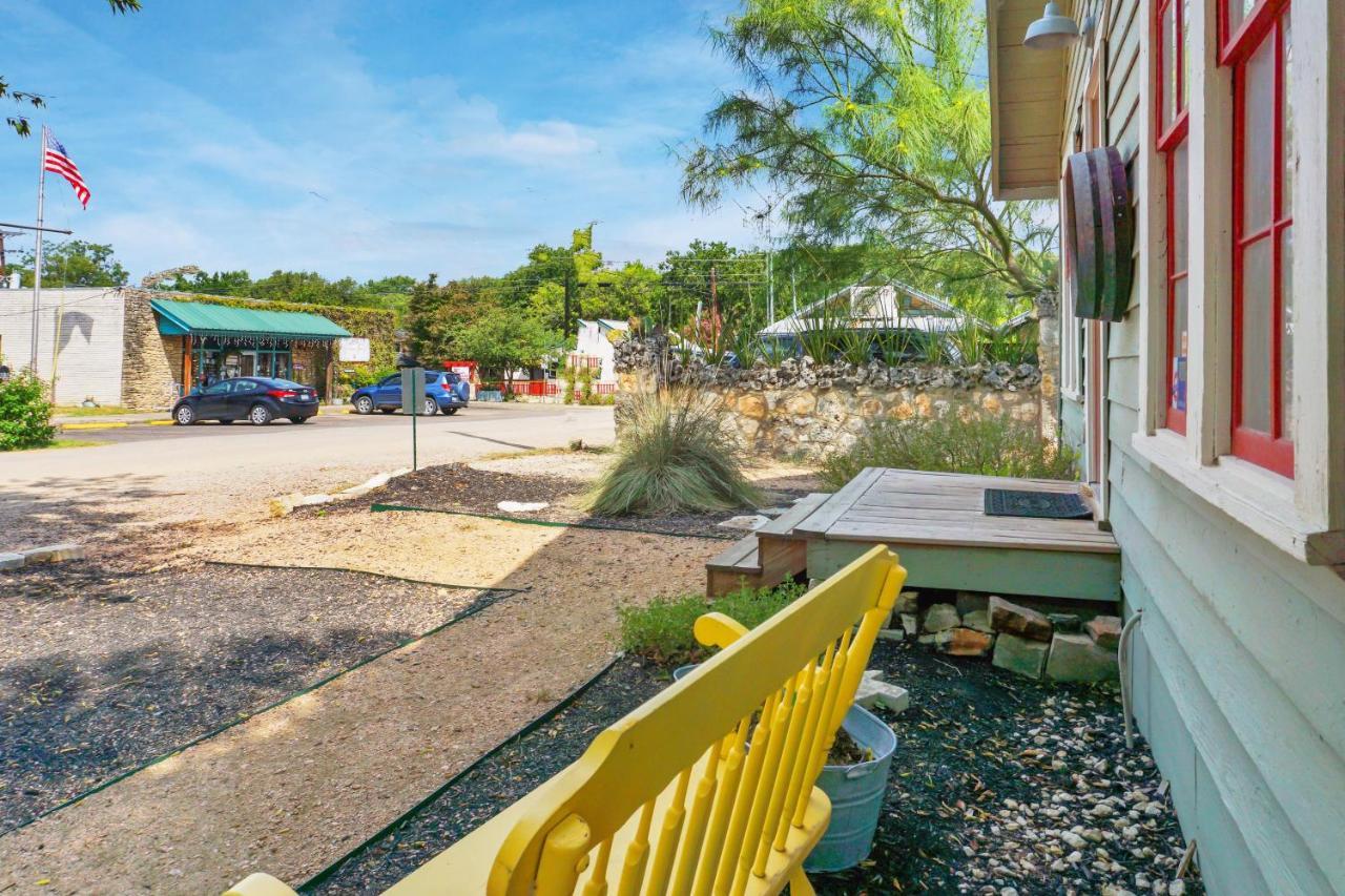 Bungalows On The Square- Unit 1 Wimberley Extérieur photo